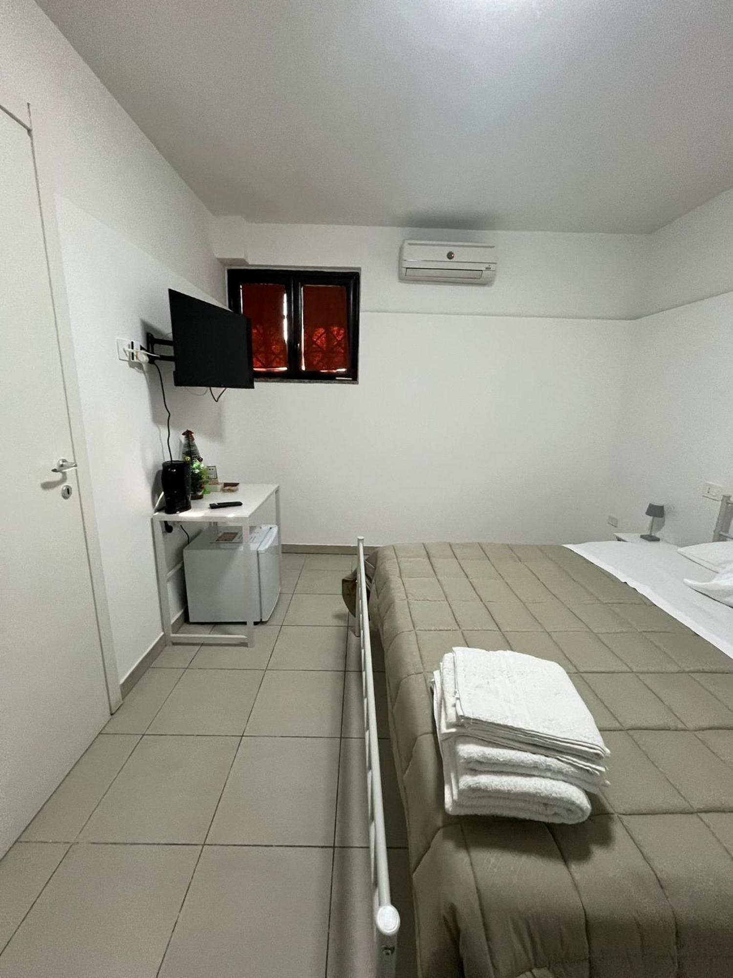Aurora Rooms Pomigliano d'Arco Exterior foto