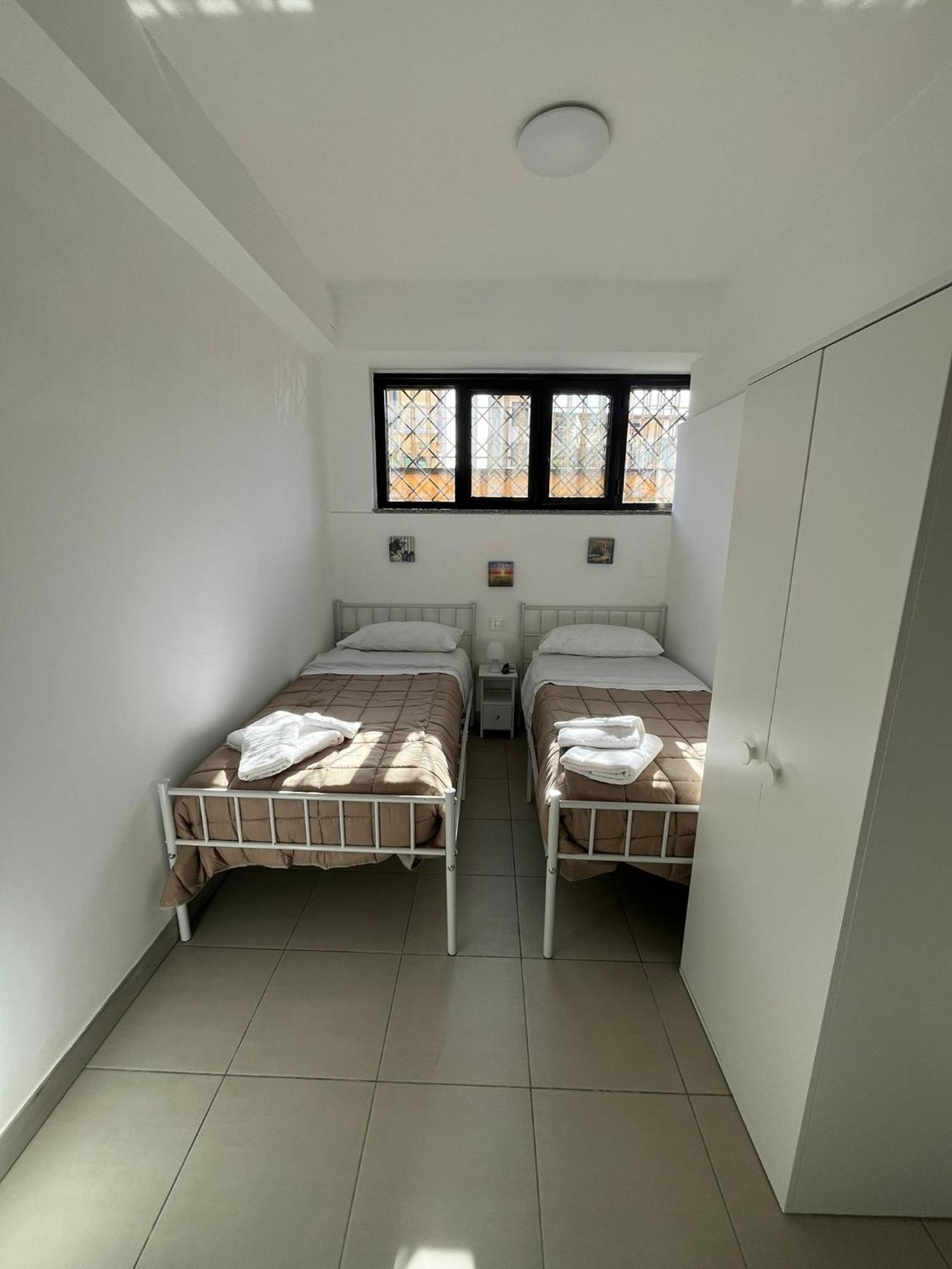 Aurora Rooms Pomigliano d'Arco Exterior foto